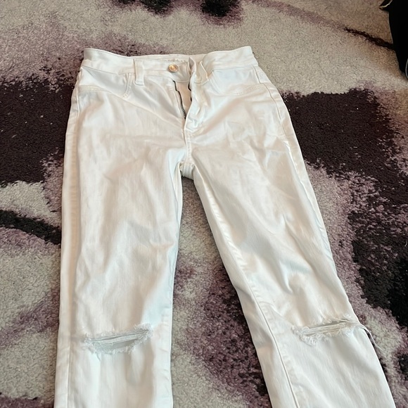 American Eagle Outfitters Denim - American Eagle White Jeans Size 0